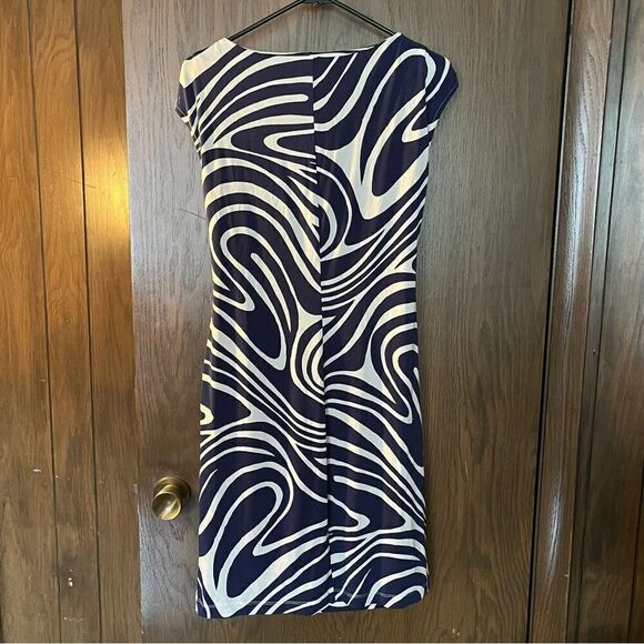 Pea in a Pod Maternity by Donna Morgan Fully Lined Dress - Picture 5 of 9